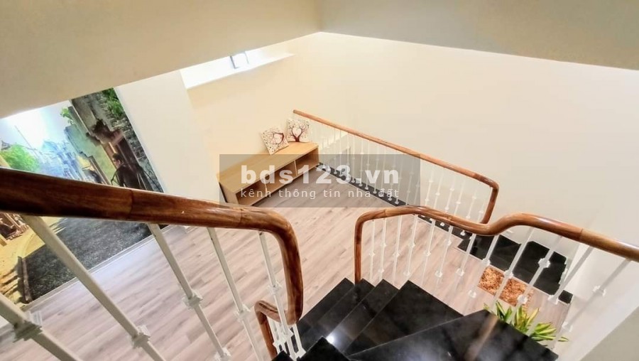 Bán nhà Đình Thôn - Mỹ Đình, diện tích 40m2 x 5 tầng, mặt tiền 4,5m, 3.65 tỷ