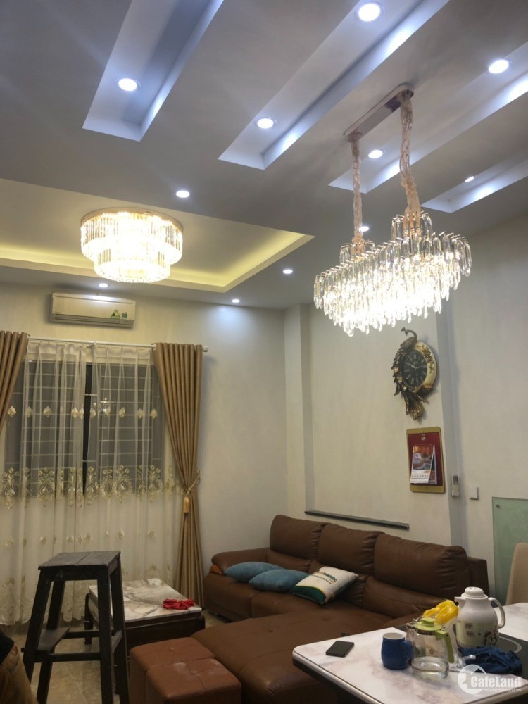 Bán nhà nguyên căn lô góc vị trí đẹp, thuận tiện, mặt ngõ ô tô, giá 2.8 tỷ