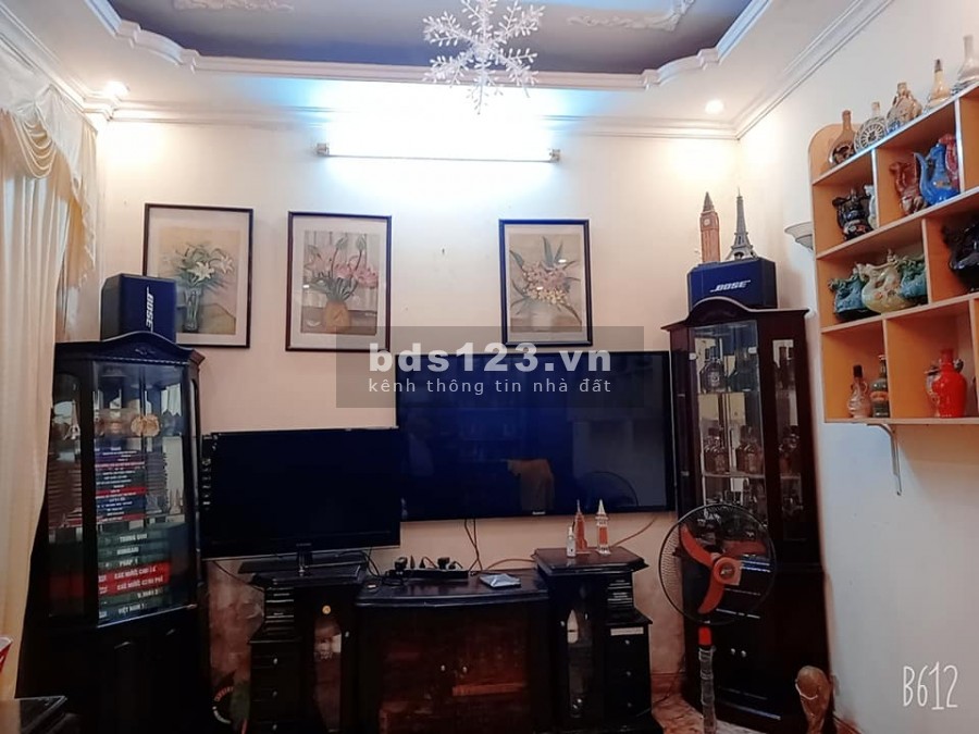 Nhà cần bán Vũ Tông Phan, gần phố, mặt tiền rộng, trung tâm Thanh Xuân 50m2x 5 tầng