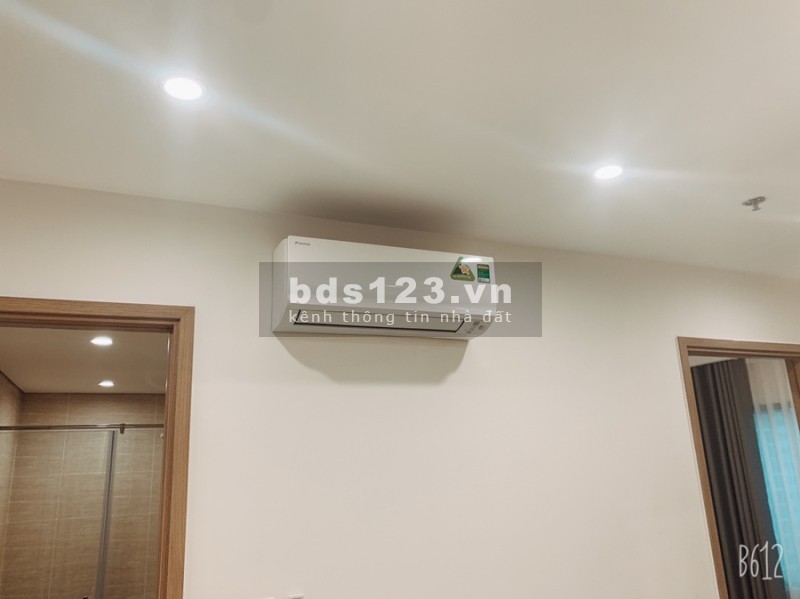 Cho thuê cấp căn 2PN2WC nội thất cơ bản tại Vinhomes Smart City
