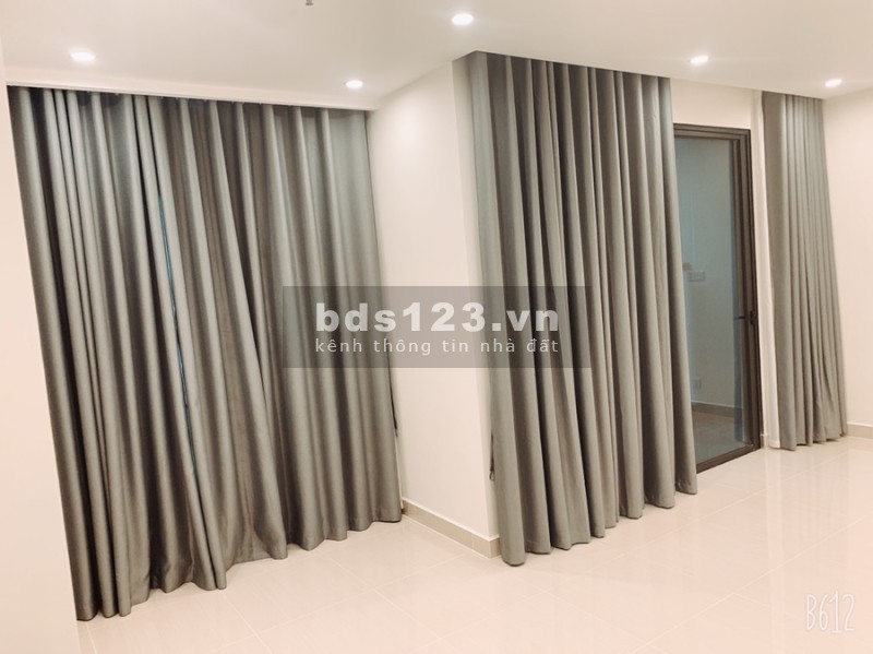 Cho thuê cấp căn 2PN2WC nội thất cơ bản tại Vinhomes Smart City