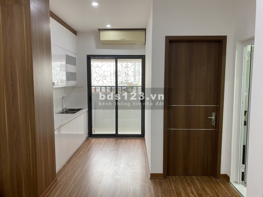 Bán nhà Trung Kính, Yên Hoà. Gần phố, ngõ thông rộng. 36m2x5T đẹp. Giá 3.5 tỷ. LHCC 0936522290