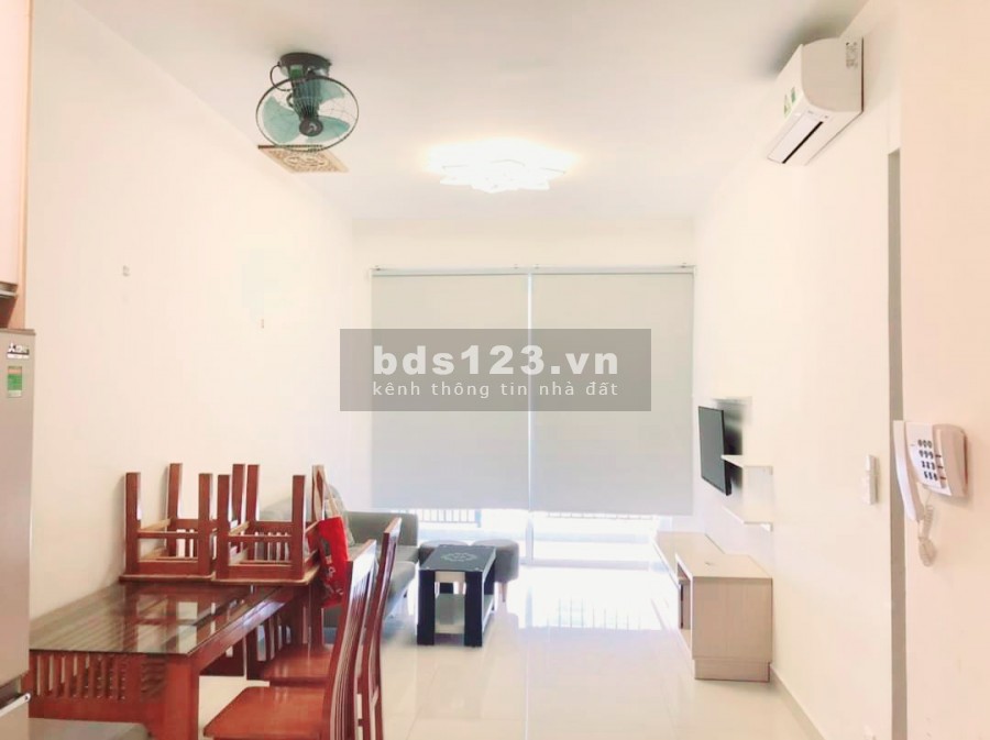 Cho thuê CHCC Golden Mansion 70m2 2PN, 2WC, 15tr/th view sân bay, nhà đẹp nội thất đầy đủ
