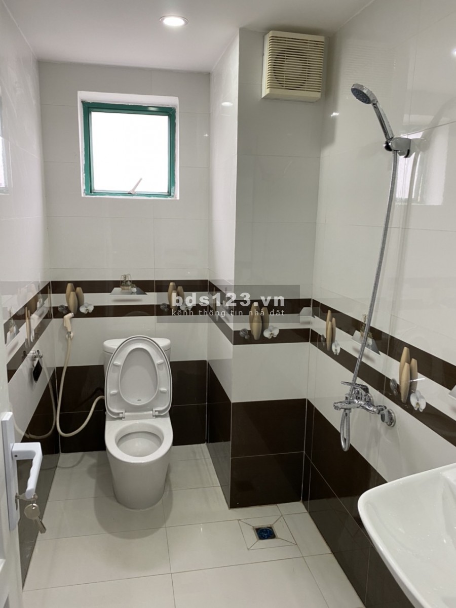 Bán nhà Trung Kính, Yên Hoà. Gần phố, ngõ thông rộng. 36m2x5T đẹp. Giá 3.5 tỷ. LHCC 0936522290