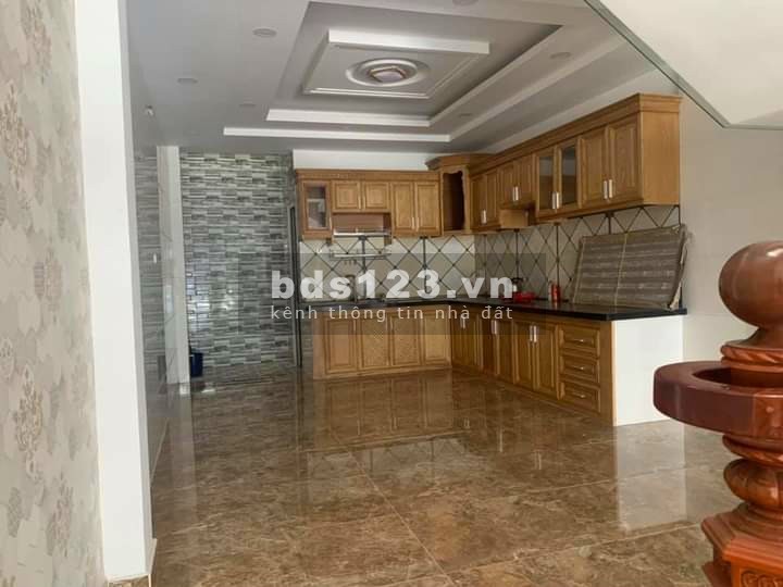 Cho thuê nhà hxh quốc lộ 13, Hiệp Bình Phước, nhà mới 1 trệt 3 lầu