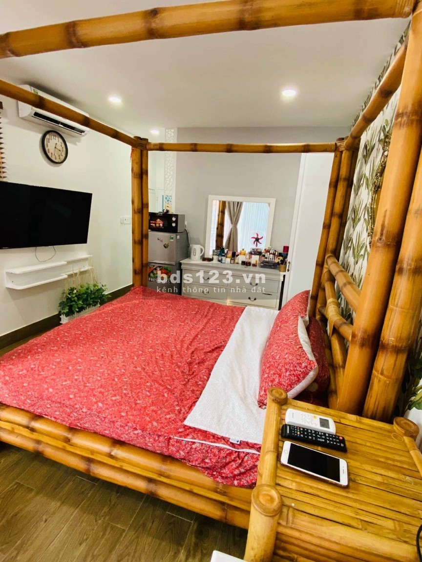 Cho thuê nhà nguyên căn gần phố tây Bùi Viện, khu dân cư