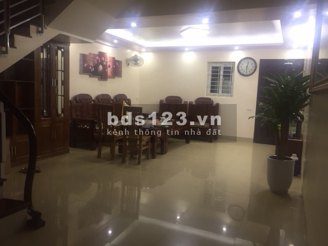 Bán nhà Mặt phố 4 tầng, H.Nam, đường Lạc Long Quân (39m), đất 5x17,7=88,5m2 giá 6,5 tỷ, Đông Vệ, TPTH