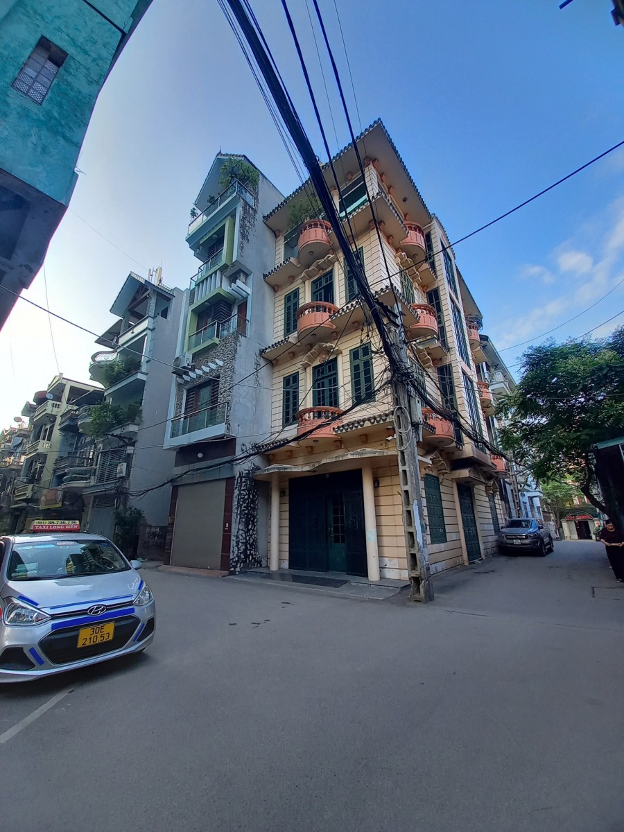 Chính chủ bán nhà Mặt phố Ngô Gia Tự Long Biên 100m x 5T, MT 16m lô góc chỉ 9.9 tỷ