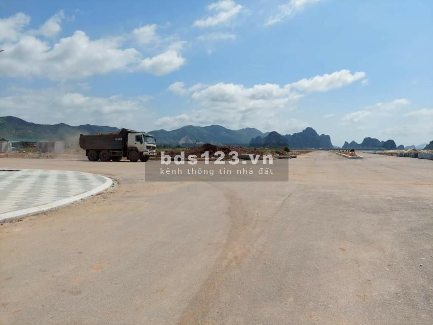 Tôi cần bán suất ngoại giao đất nền mặt biển khu đô thị Ocean Park Vân Đồn, Quảng Ninh, giá 30tr/m2