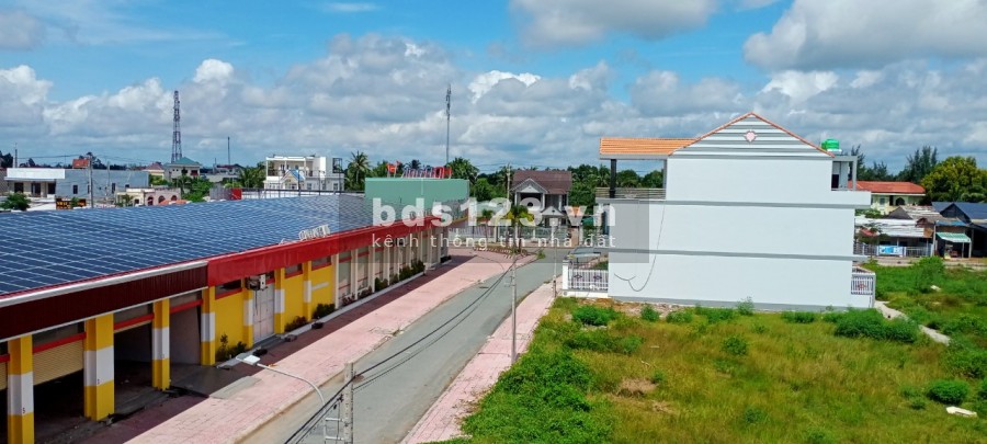 Bán gấp miếng đất 5x25m, diện tích sử dụng 135m2, gần chợ trường học