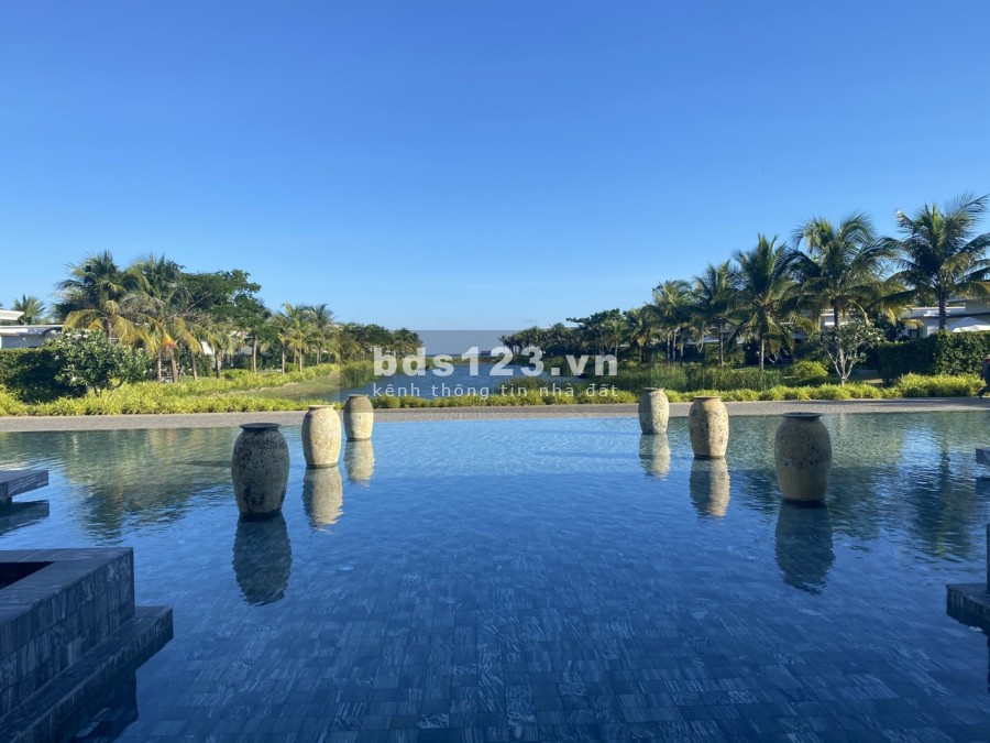 Cần sang lại căn biệt thự mặt tiền biển Melia Hồ Tràm, đang tham gia cho thuê giá thỏa thuận LH 0931442567