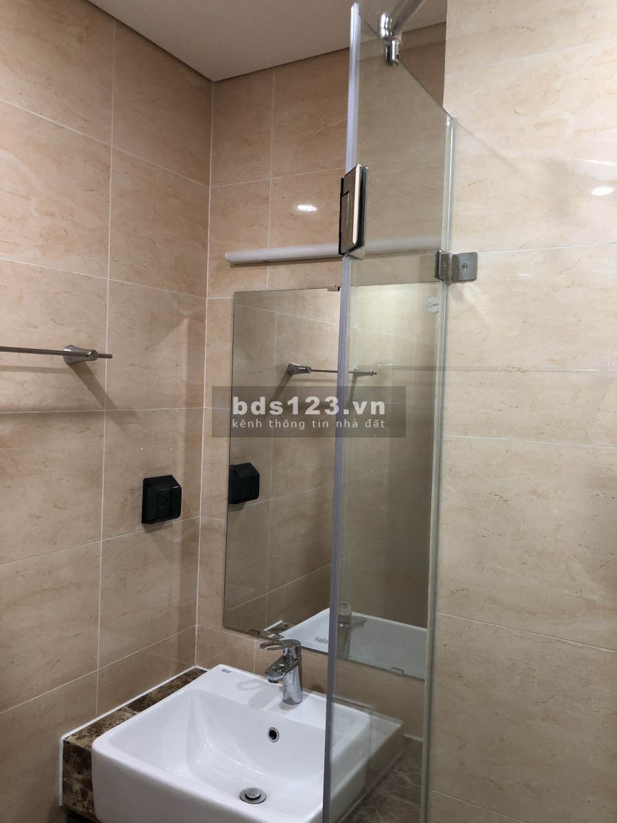 (Nhà đẹp) cho thuê căn hộ CC GoldSeason DT 85m2 - 2PN đồ cơ bản. Giá: 12tr/tháng