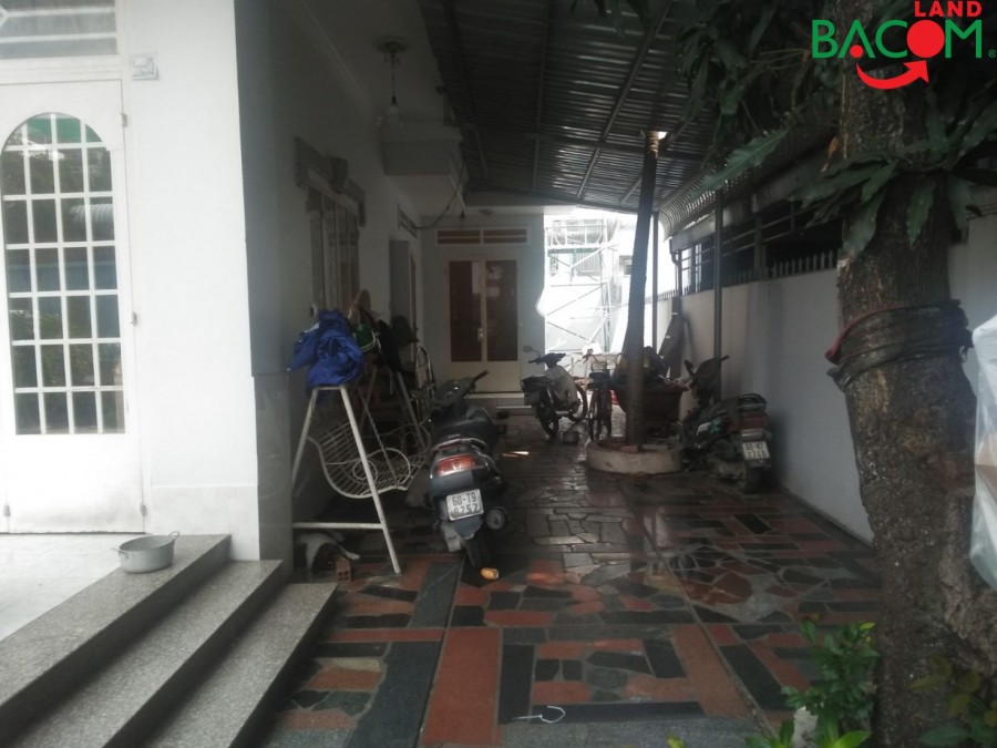 Bán nhà biệt thự 1 trệt, 1 lầu khu cư xã Phúc Hải, phường Tân Phong, dt 244.8m2, đường rộng 8m