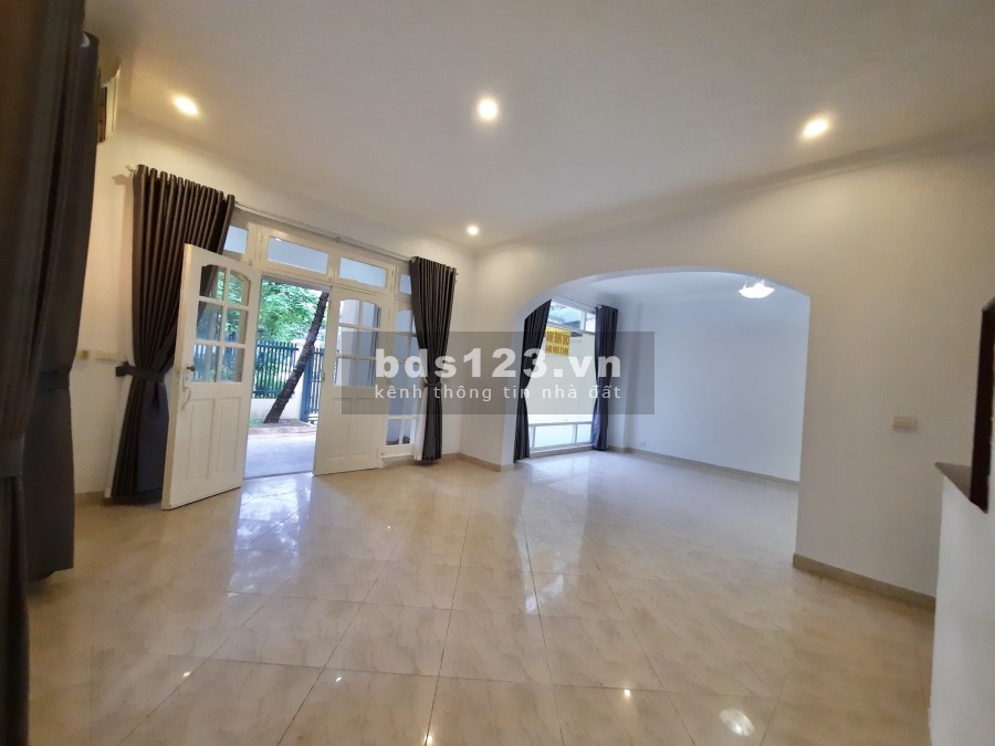 Bán biệt thự C1 Ciputra 345m2, 6 ngủ, đồ cơ bản. Giá liên hệ: 0973781843 Ánh.