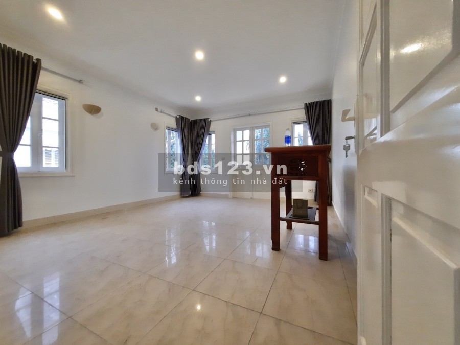 Bán biệt thự C1 Ciputra 345m2, 6 ngủ, đồ cơ bản. Giá liên hệ: 0973781843 Ánh.