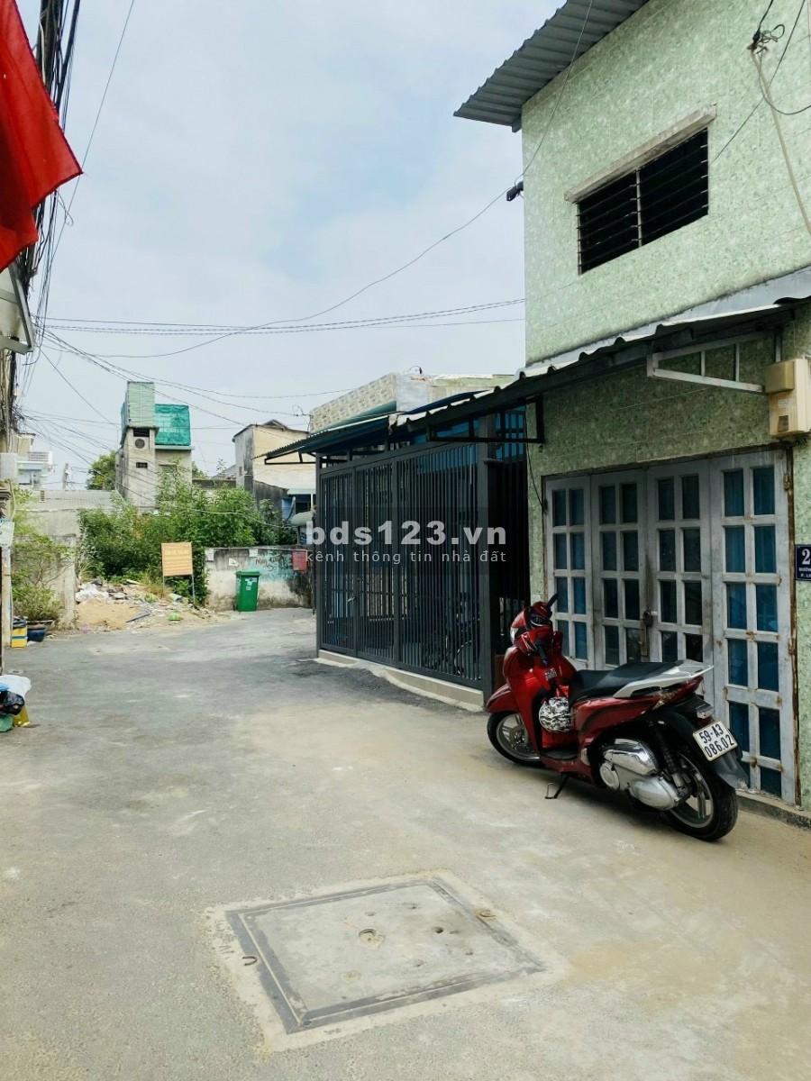 Nhà nguyên căn nở hậu phường Linh Đông, dt 2.35 tỷ, đường số 40, Thủ Đức