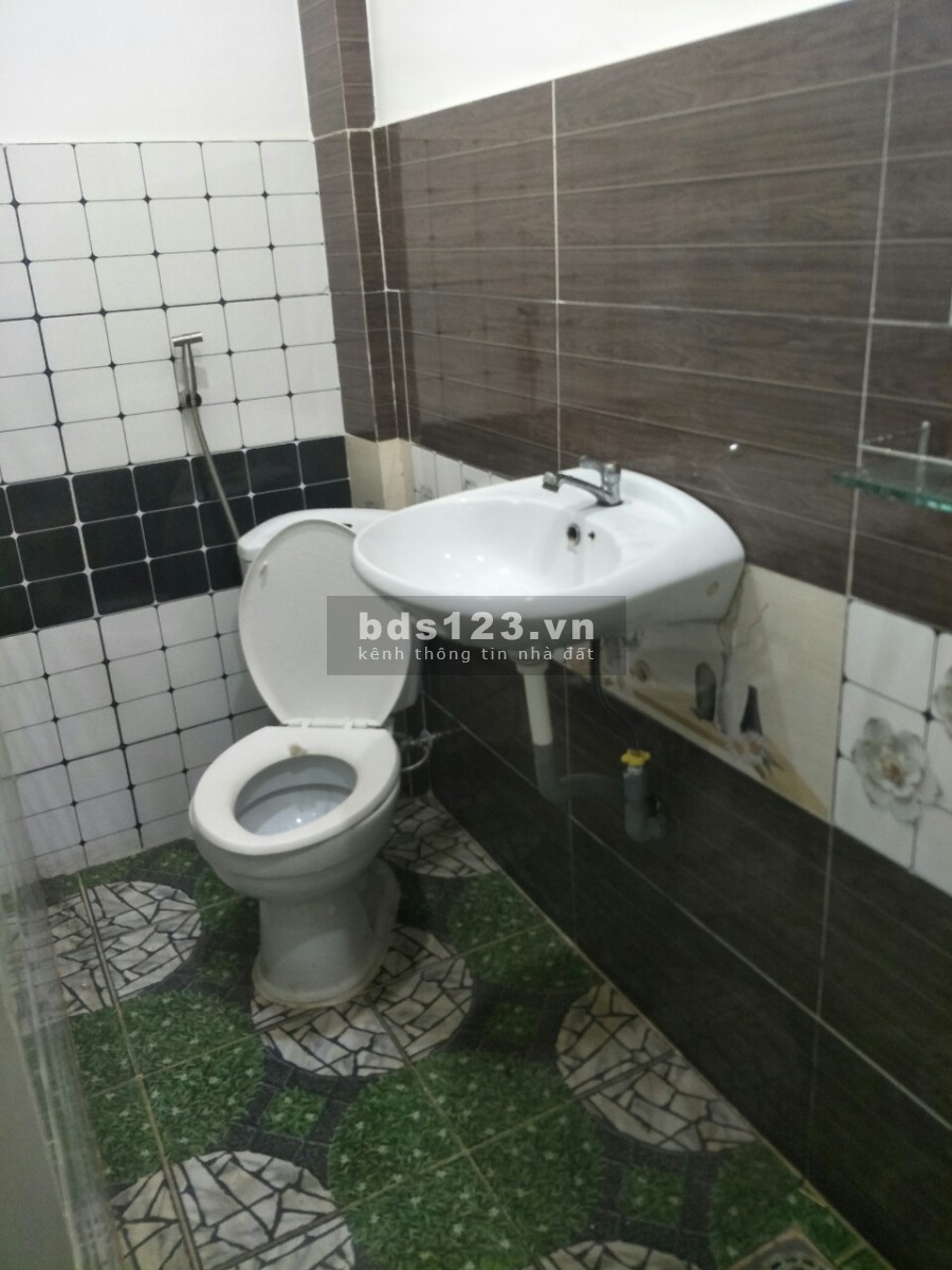Nhà nguyên căn nở hậu phường Linh Đông, dt 2.35 tỷ, đường số 40, Thủ Đức