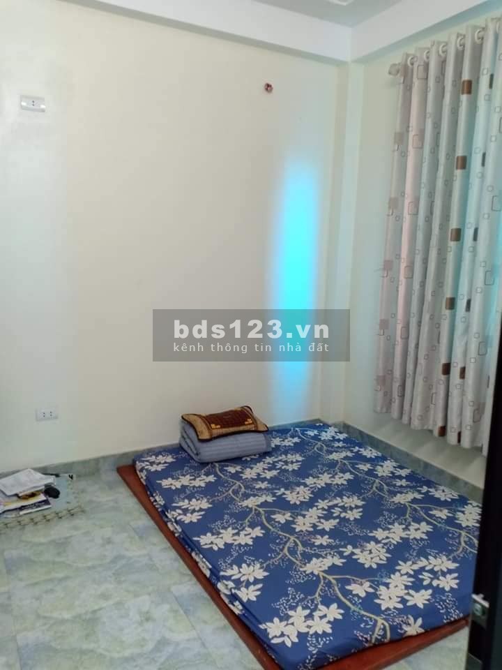 Bán nhà Phố Đức Giang để về ở với con 43m2 x 4 tầng Mặt tiền 4.5m
