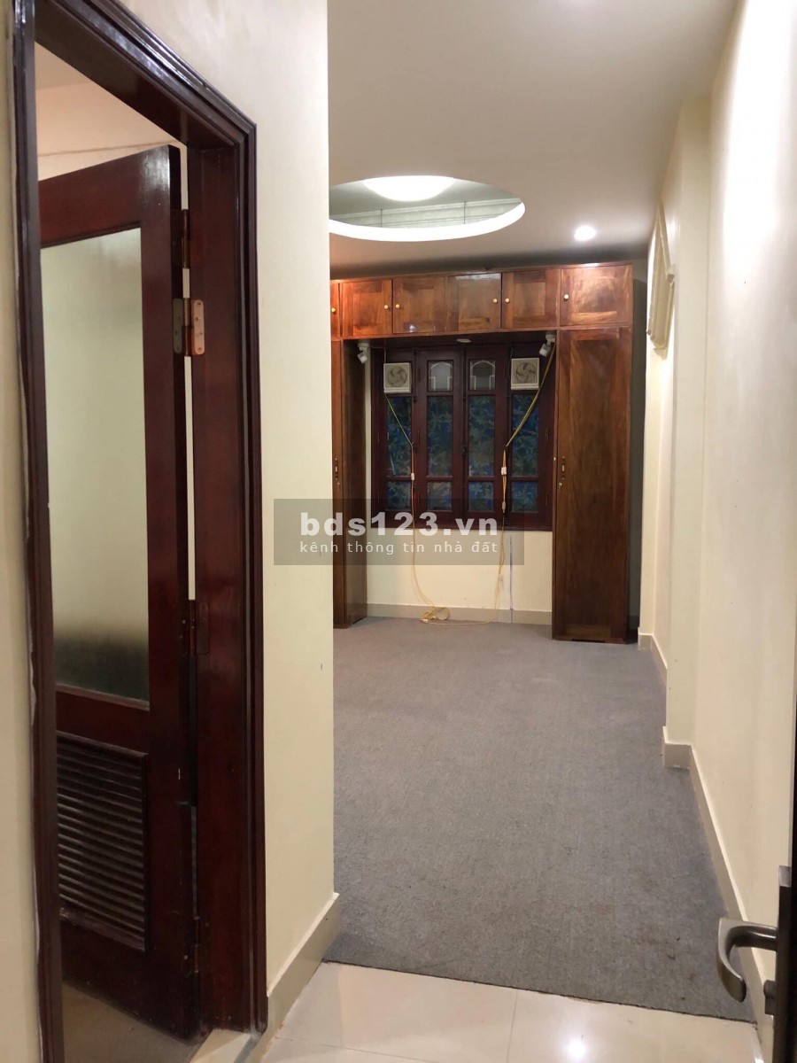 Bán nhà Cát Linh Đống Đa, dt 60m2, 5t ầng, giá 7.x tỷ, hiếm nhà bán, ngõ bá gác gần phố