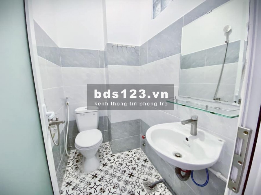 Phòng Studio đầy đủ nội thất - cửa sổ thoáng mát gần ĐH Hutech