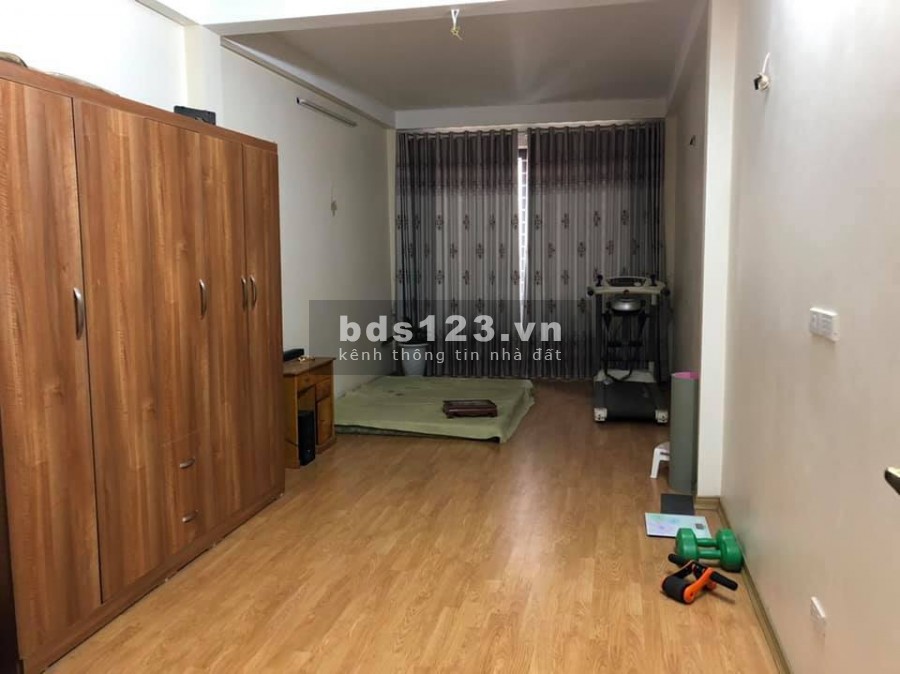 Bán nhà chính chủ mặt phố Tân Mai, Hoàng Mai, dt 38m2, giá 3 tỷ