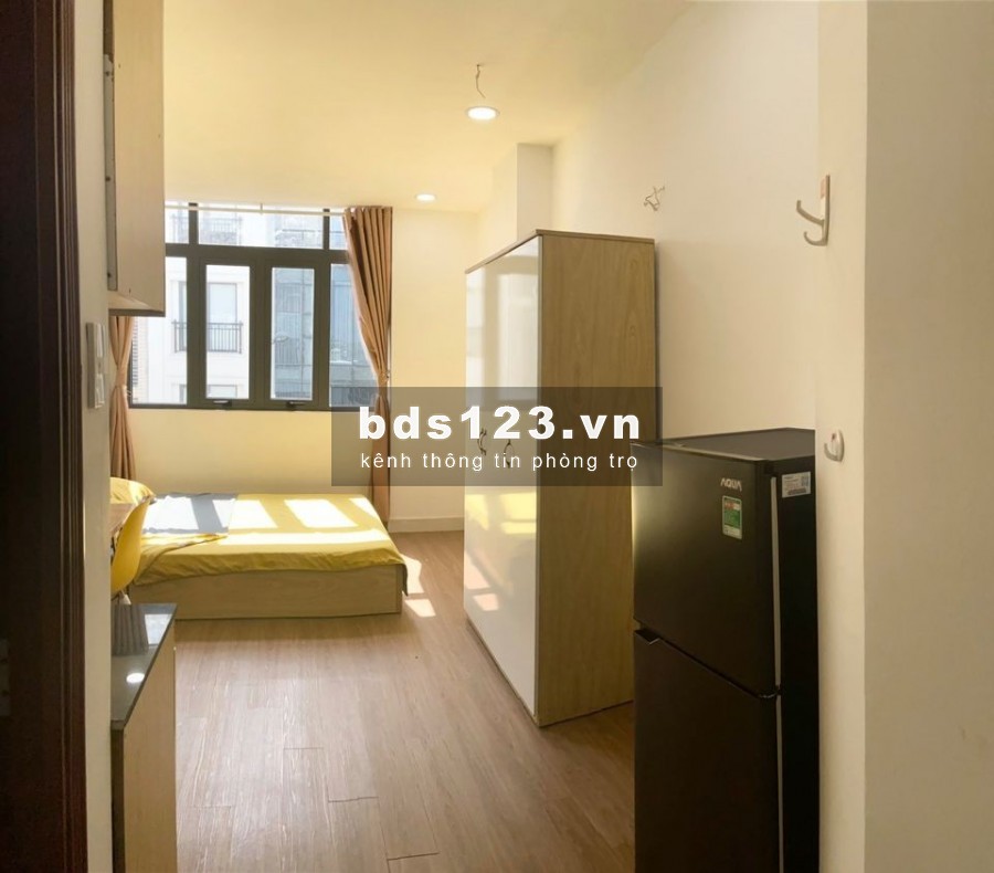 Phòng Studio đầy đủ nội thất - cửa sổ thoáng mát gần ĐH Hutech