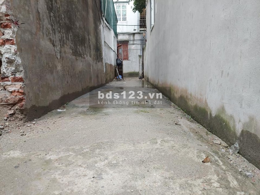 Đất Lĩnh Nam, ô tô đổ cổng, lô góc 2 mặt thoáng, dtsd 30m2, giá chỉ 1.9 tỷ, lhcc