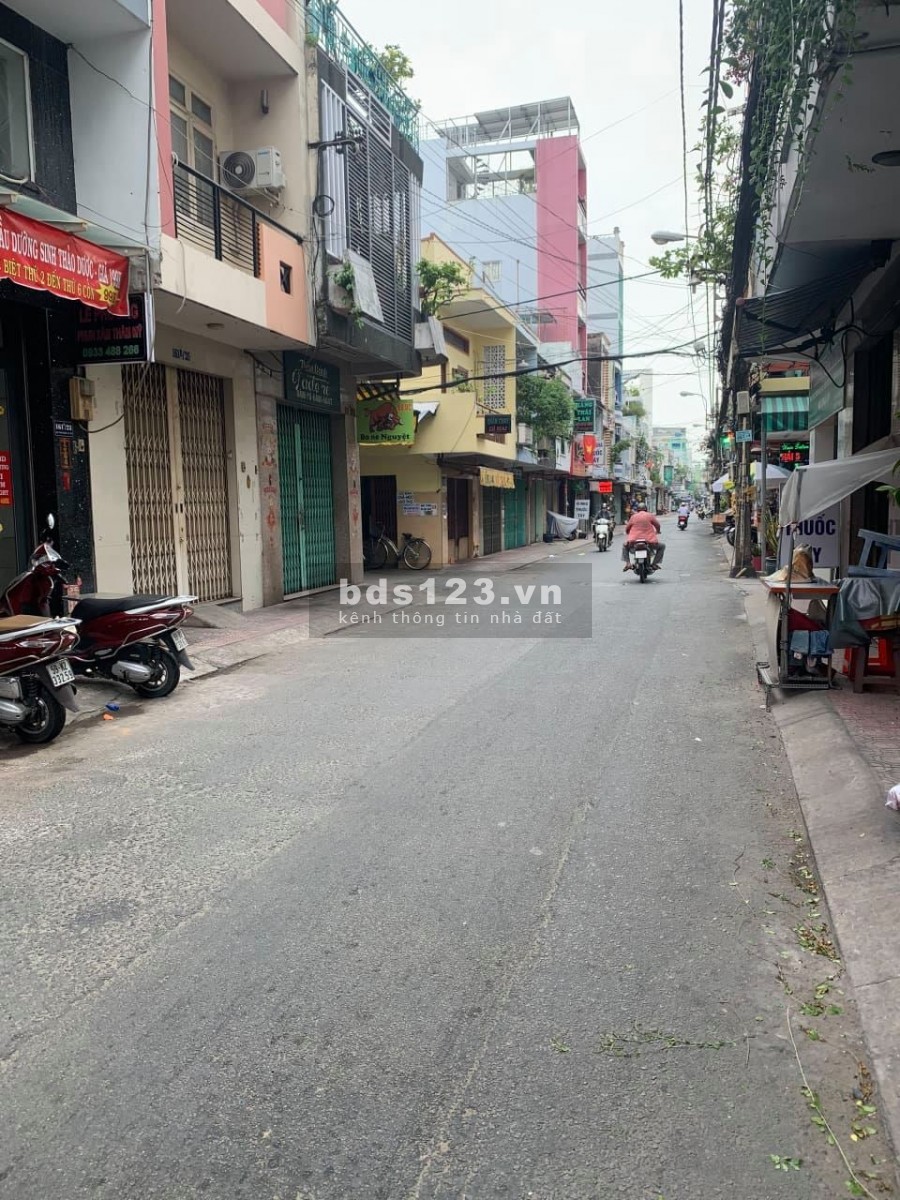 Bán nhà nguyên căn Bình Thạnh, dt 100m2, 4 tầng, ngang 6,6x14,5m biệt thự hẻm xe tải