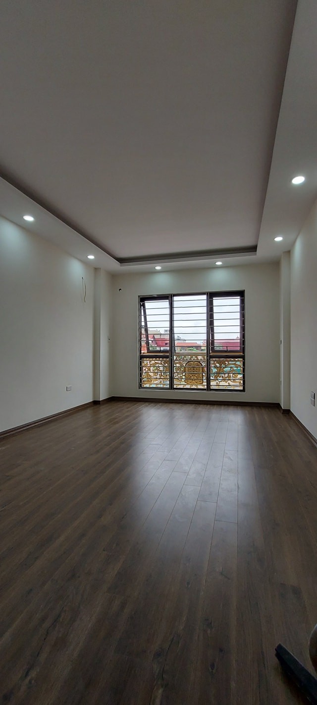 Hàng hiếm nhà Mỗ Lao, Quận Hà Đông, khu phân lô, vỉa hè đá bóng, giá thương lượng