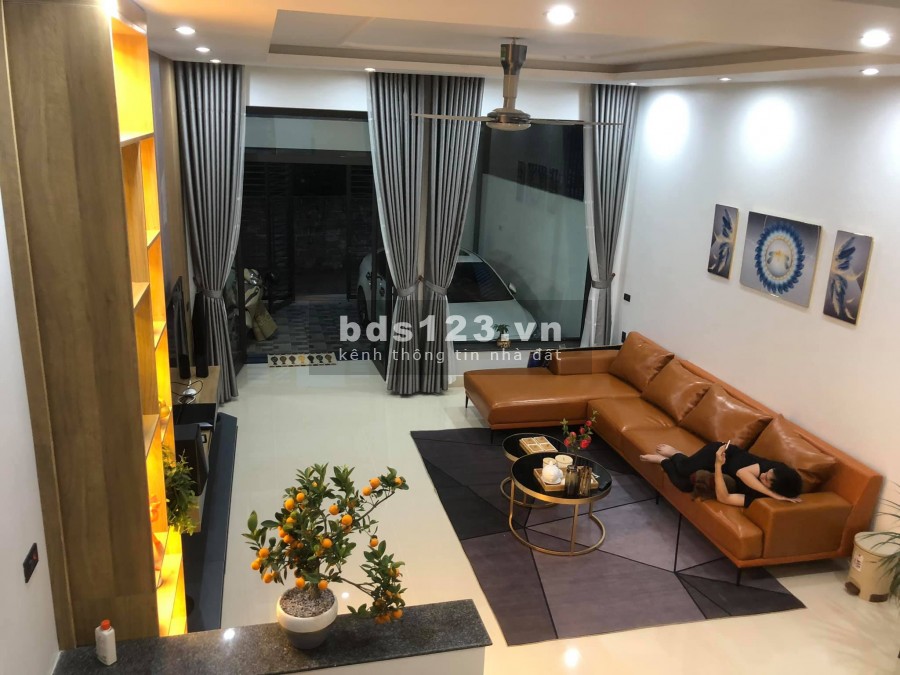 Bán nhà Phương Mai hàng hiếm phân lô 2 mặt thoáng, dt 54m2, giá 5.3 tỷ