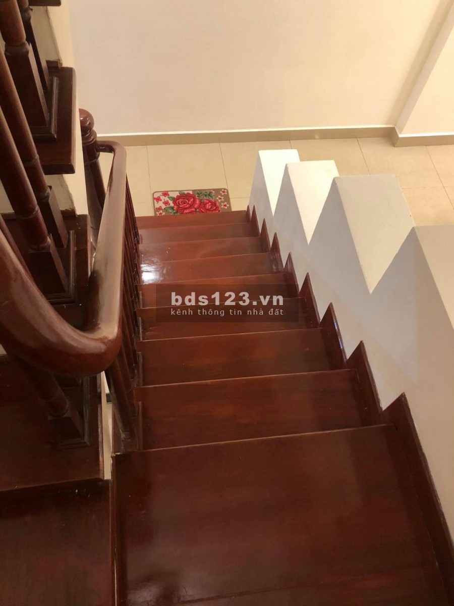 Đẳng cấp Tây Hồ, ngõ 342 Lạc Long Quân, 5 tầng, 7 ngủ dt 52m2 mt 4m. giá 5.95 tỷ