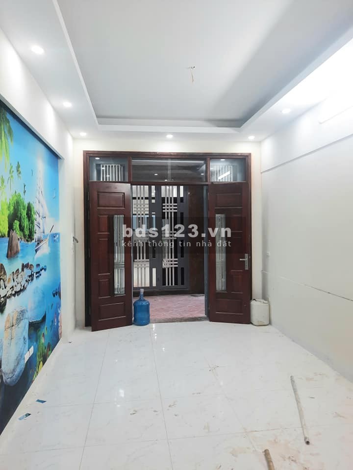 Bán nhà nguyên căn đúc Quận Tây Hồ Lạc Long Quân nhà phân lô giá 3.6tỷ