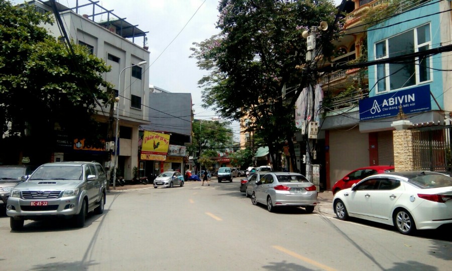 Bán nhà rộng 5.5m mặt phố phường Liễu Giai Ba Đình kinh doanh 180 triệu/m2.