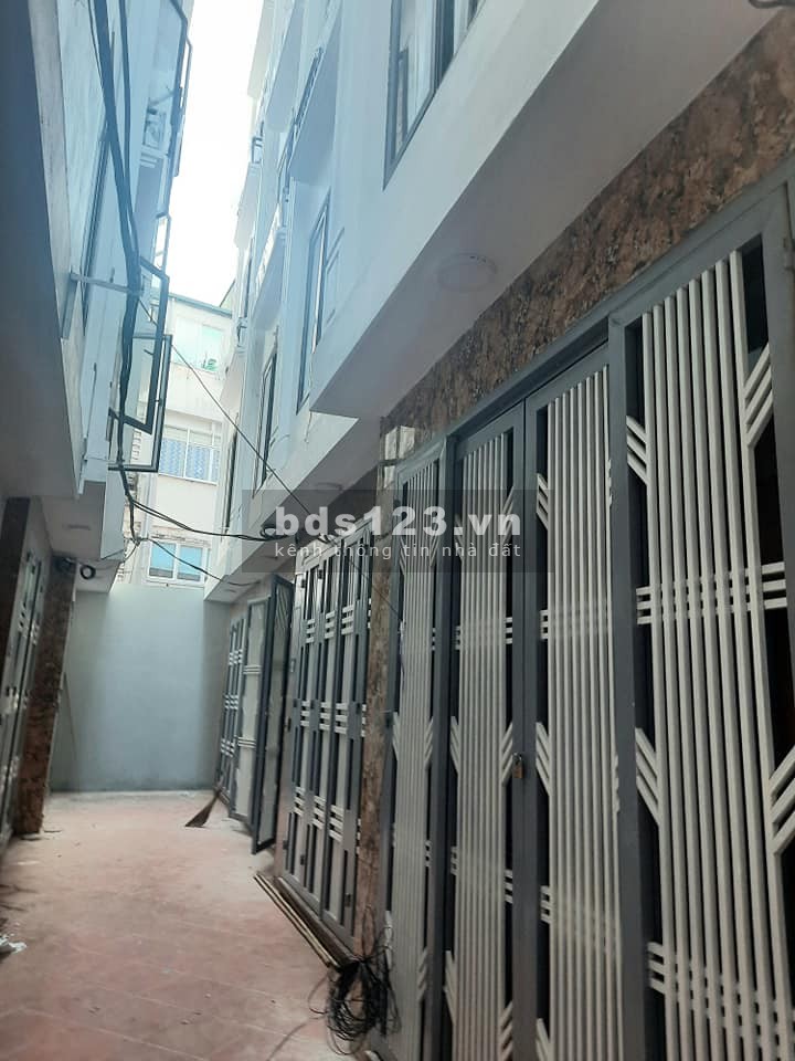 Bán nhà nguyên căn đúc Quận Tây Hồ Lạc Long Quân nhà phân lô giá 3.6tỷ