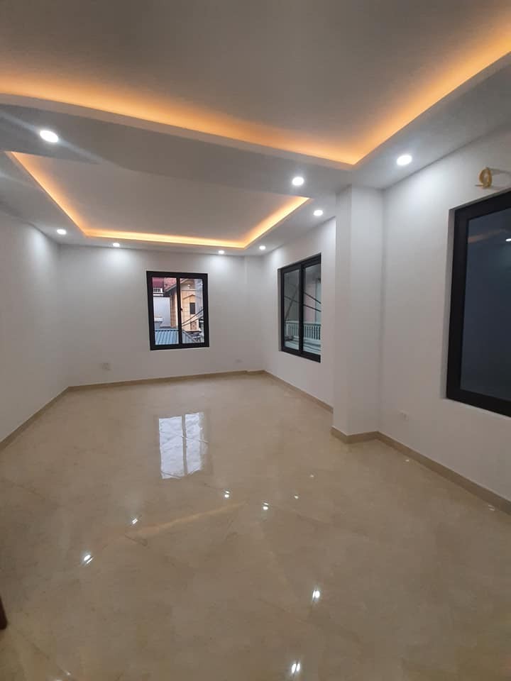 Bán Nhà Định Công 50m2, gần ô tô, lô góc, mặt tiền rộng, Nhà Mới Đẹp, sổ nở hậu 4.2 Tỷ
