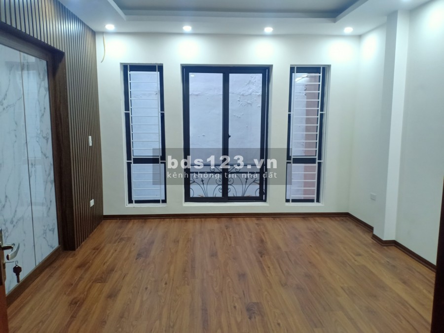Nhà đẹp phố Khương Đình 5 tầng 54m SĐCC nhỉnh 4 tỷ (ảnh thật)