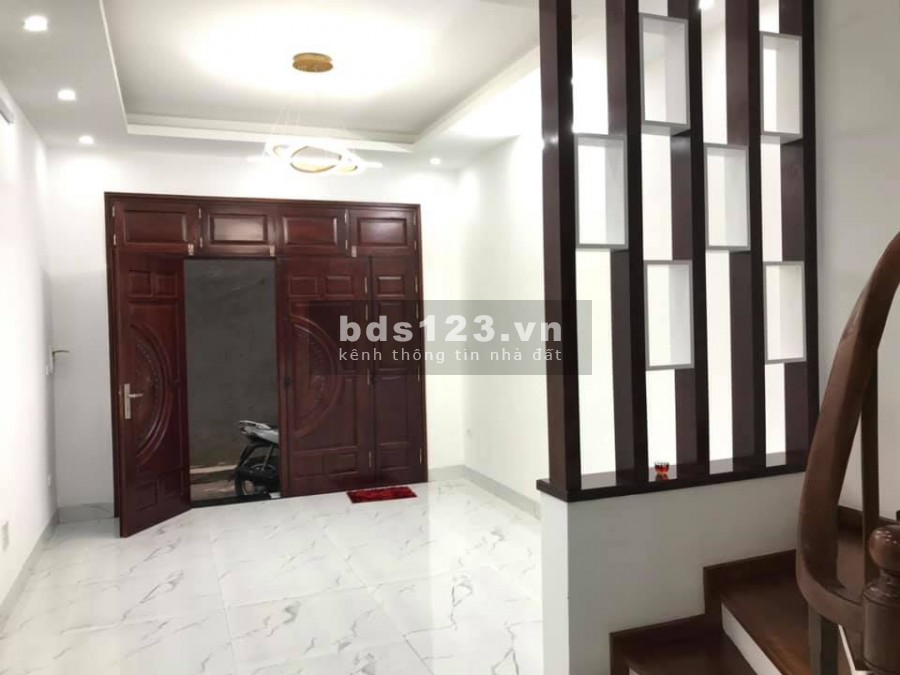 Nhà đẹp ngõ rộng SH đua ầm ầm, cách vài trăm mét là ra Hồ Tây hóng gió giá nhỉnh 3 tỷ