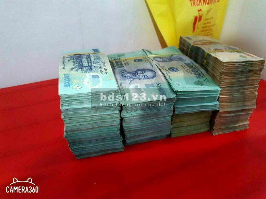 Bán đất mặt tiền 830 ngay vòng xoay đường Tân Lập Long Hậu, sô hồng chính chủ