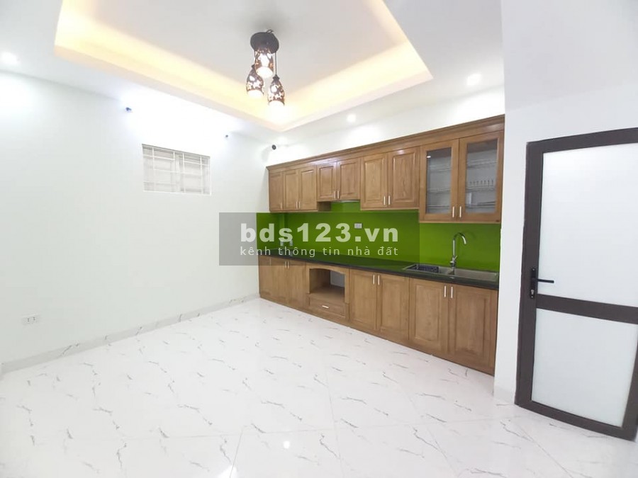 Nhà riêng Hoàng Mai về ở ngay, 4 tầng 38m2 giá 3 tỷ 3