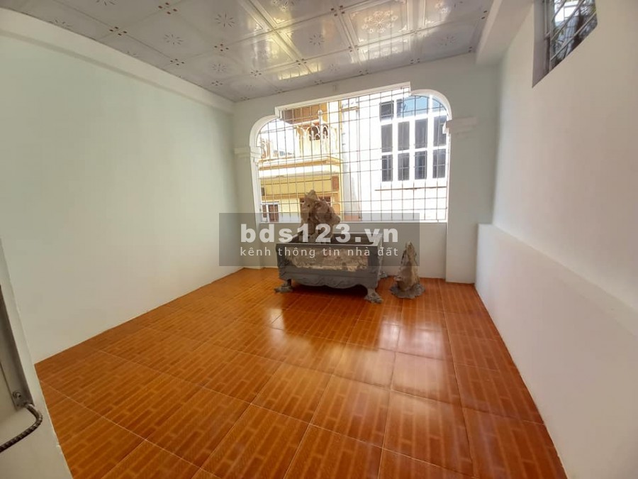 Nhà riêng Hoàng Mai về ở ngay, 4 tầng 38m2 giá 3 tỷ 3