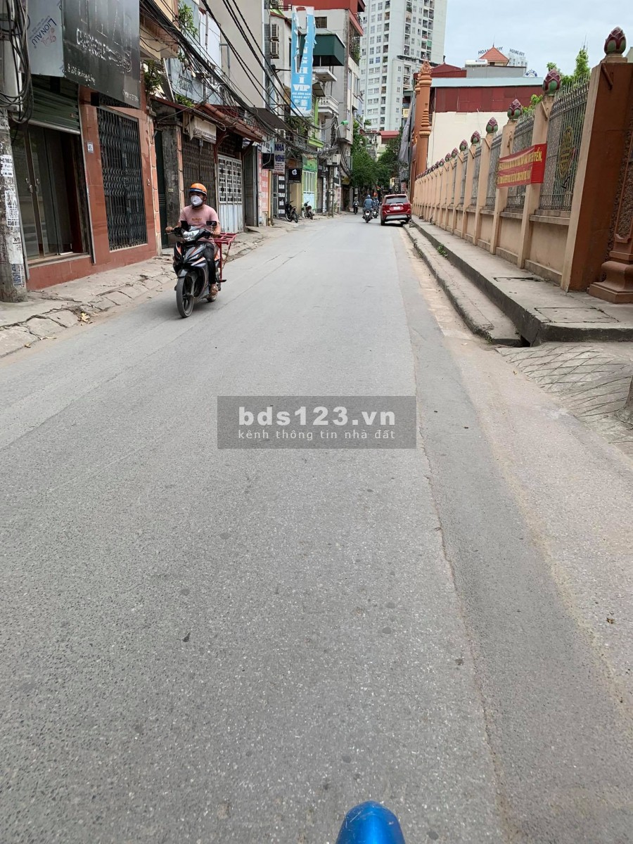 8 tỷ có nhà đường nhựa ô tô đỗ, 9m mặt tiền trung tâm Đống Đav