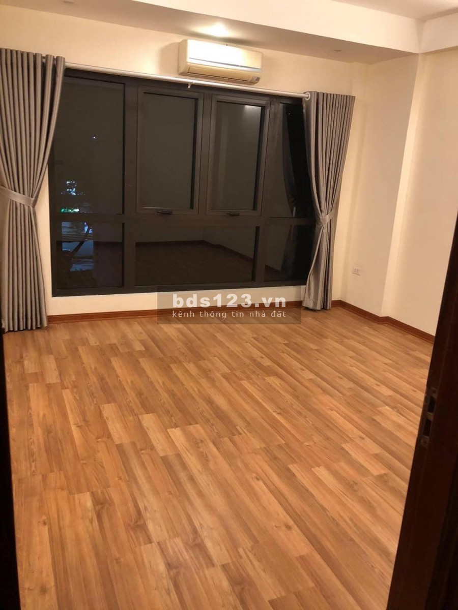 Đẳng cấp Tây Hồ, ngõ 342 Lạc Long Quân, 5 tầng, 7 ngủ dt 52m2 mt 4m. giá 5.95 tỷ
