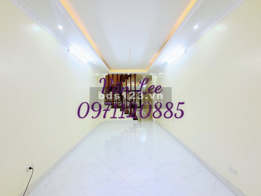 Giáp Nhị Hoàng Mai quá rẻ, dt 41m2, giá bán chỉ 3 tỷ, gần Giải Phóng, nhà cực đẹp