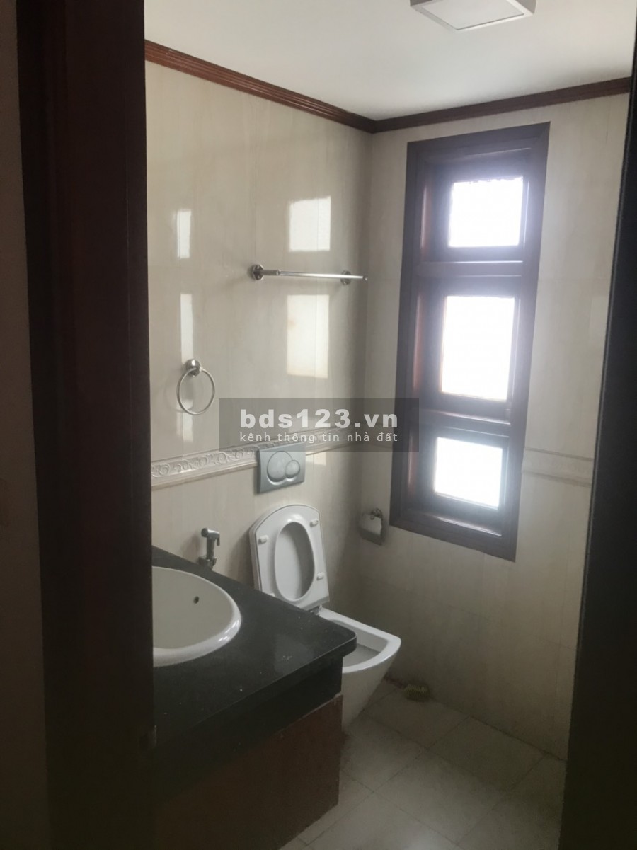 Nhà đẹp Văn Quán đường lớn, ô tô đỗ cửa, lô góc 2 mặt thoáng đáng để ở