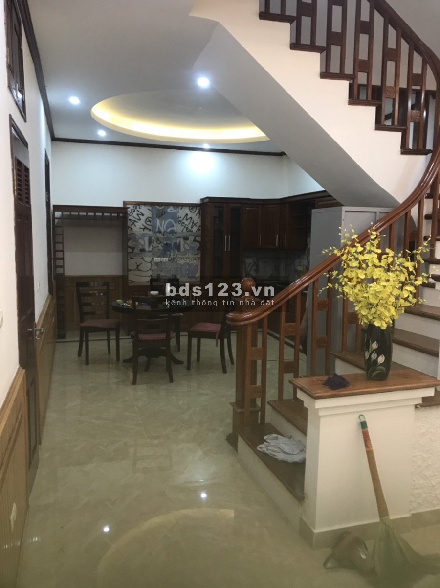 Nhà đẹp Văn Quán đường lớn, ô tô đỗ cửa, lô góc 2 mặt thoáng đáng để ở