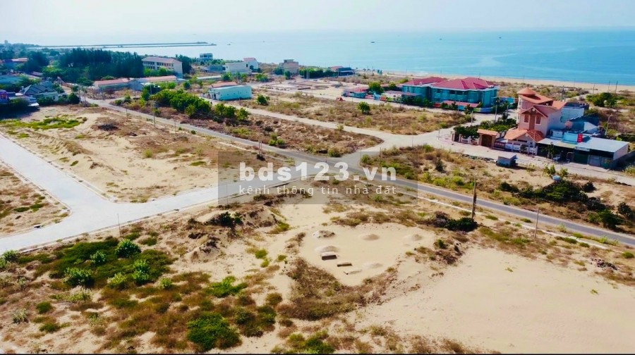 Duy nhất 1 lô đất nền mặt biển, đã có sổ đỏ lâu dài