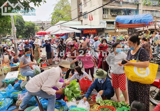 Kinh doanh shop thời trang thua lỗ nên tôi cần bán gấp 2 lô đất, nằm trong khu đô thị