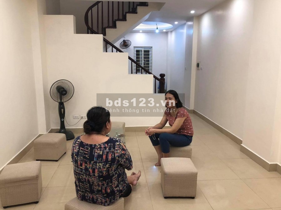 Đẳng cấp Tây Hồ, ngõ 342 Lạc Long Quân, 5 tầng, 7 ngủ dt 52m2 mt 4m. giá 5.95 tỷ