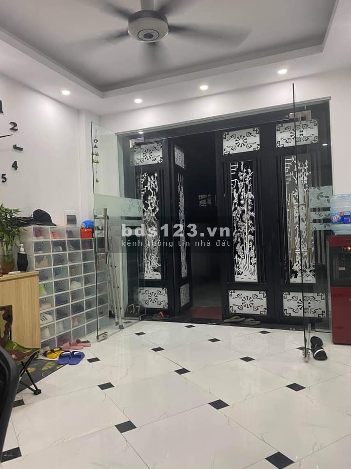 Nhà mới siêu đẹp, sách vali về ở luôn,gần đường Nguyễn trãi, 32m2, chỉ 3,3 tỷ.