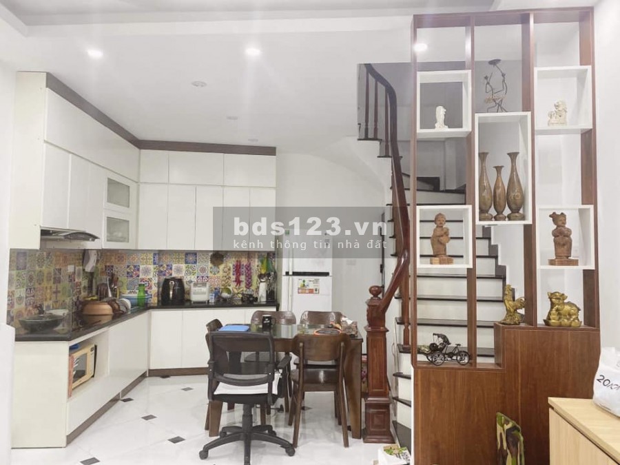 Nhà mới siêu đẹp, sách vali về ở luôn,gần đường Nguyễn trãi, 32m2, chỉ 3,3 tỷ.